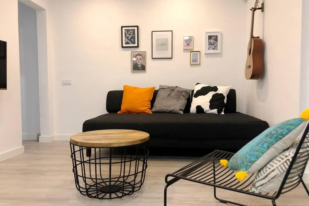 Appartamento M5 Cool Terrace. Metro 1 Min. Center 15' By Metro Esplugues de Llobregat Esterno foto