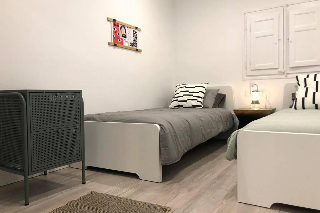 Appartamento M5 Cool Terrace. Metro 1 Min. Center 15' By Metro Esplugues de Llobregat Esterno foto
