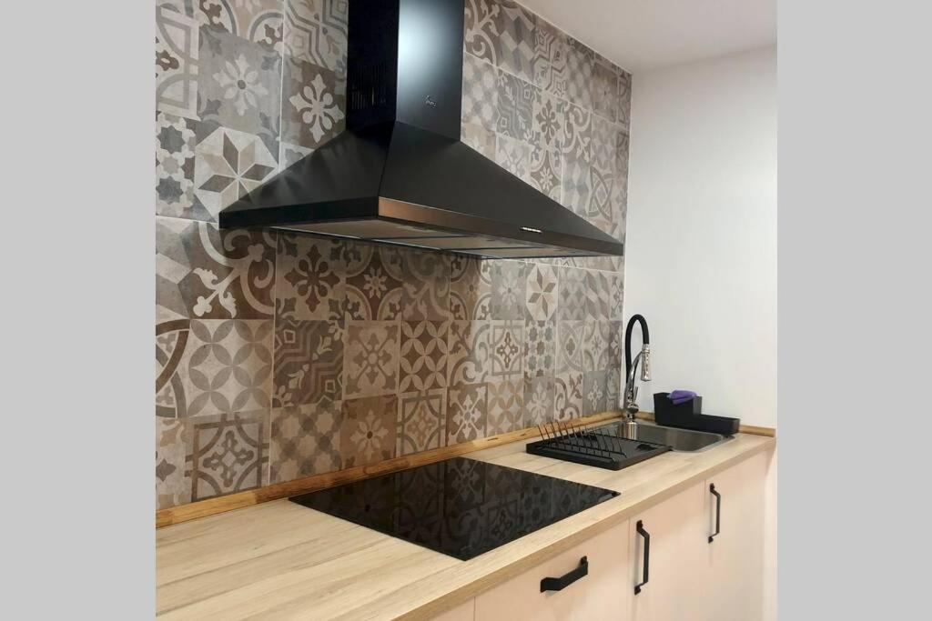 Appartamento M5 Cool Terrace. Metro 1 Min. Center 15' By Metro Esplugues de Llobregat Esterno foto