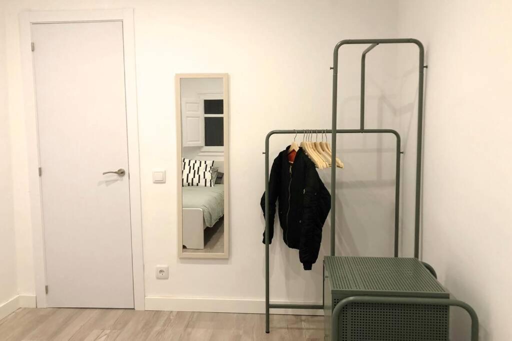 Appartamento M5 Cool Terrace. Metro 1 Min. Center 15' By Metro Esplugues de Llobregat Esterno foto