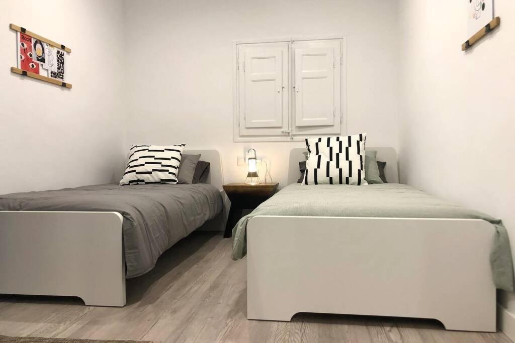 Appartamento M5 Cool Terrace. Metro 1 Min. Center 15' By Metro Esplugues de Llobregat Esterno foto