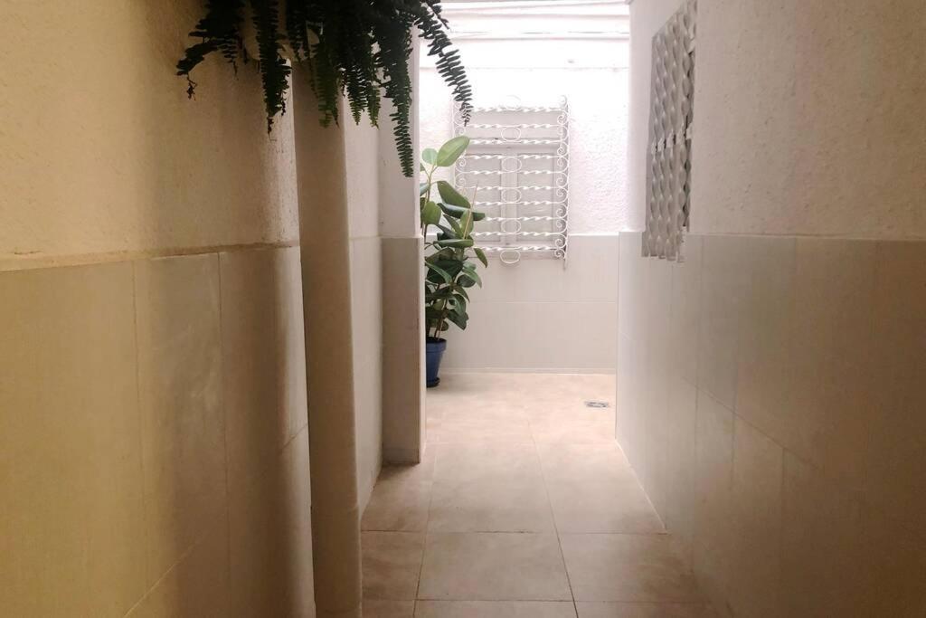 Appartamento M5 Cool Terrace. Metro 1 Min. Center 15' By Metro Esplugues de Llobregat Esterno foto